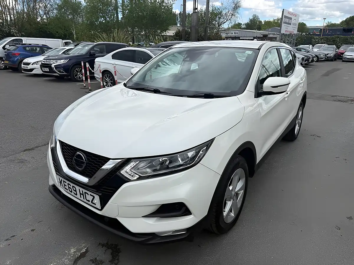 Used 2020 Nissan Qashqai Acenta Premium White - Interior and Exterior details 19