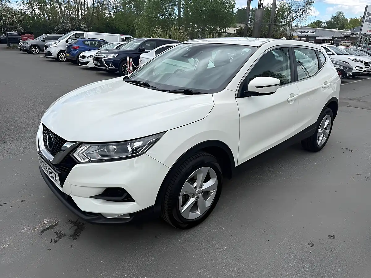 Used 2020 Nissan Qashqai Acenta Premium White - Interior and Exterior details 20
