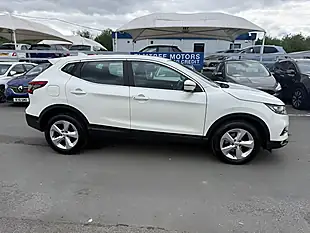 Used 2020 Nissan Qashqai Acenta Premium White - Interior and Exterior details 5