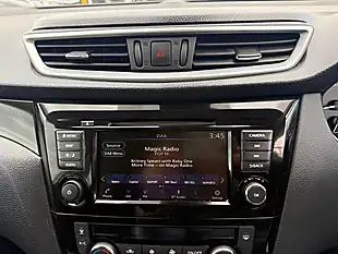Used 2020 Nissan Qashqai Acenta Premium White - Interior and Exterior details 8