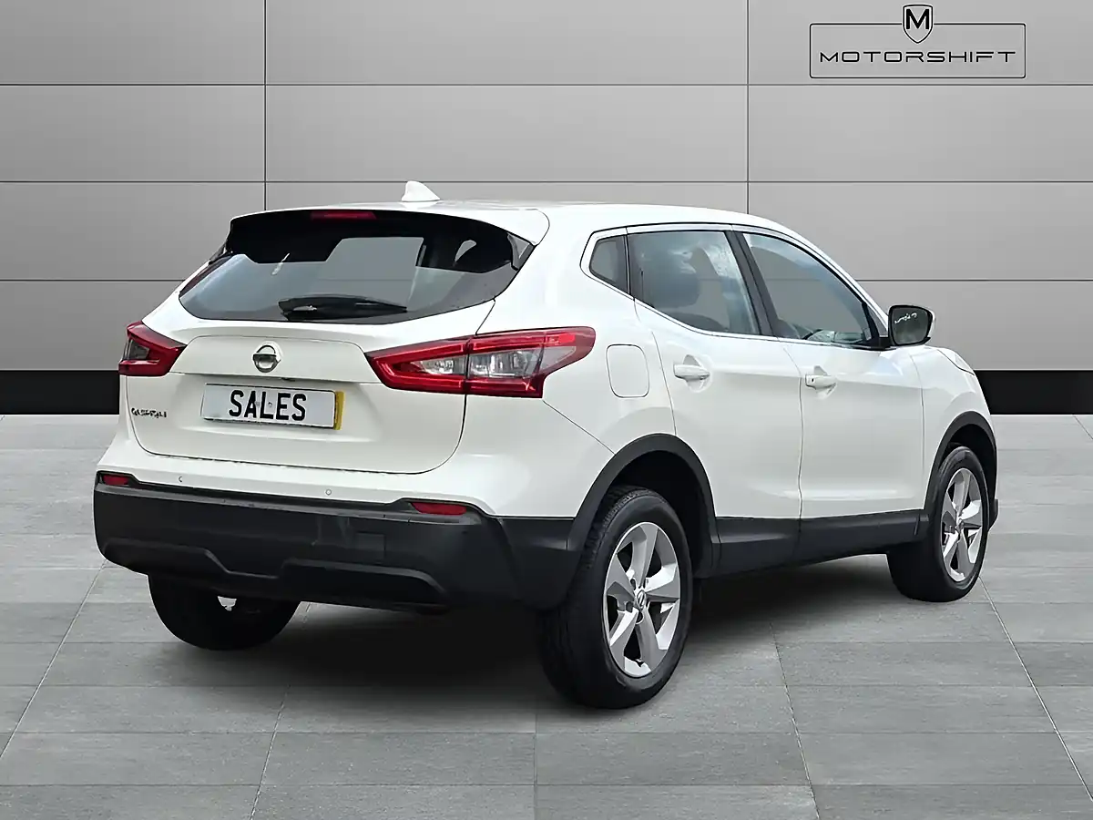 Used 2020 Nissan Qashqai Acenta Premium White - Interior and Exterior details 10