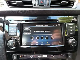 Used 2020 Nissan Qashqai Acenta Premium White - Interior and Exterior details 14