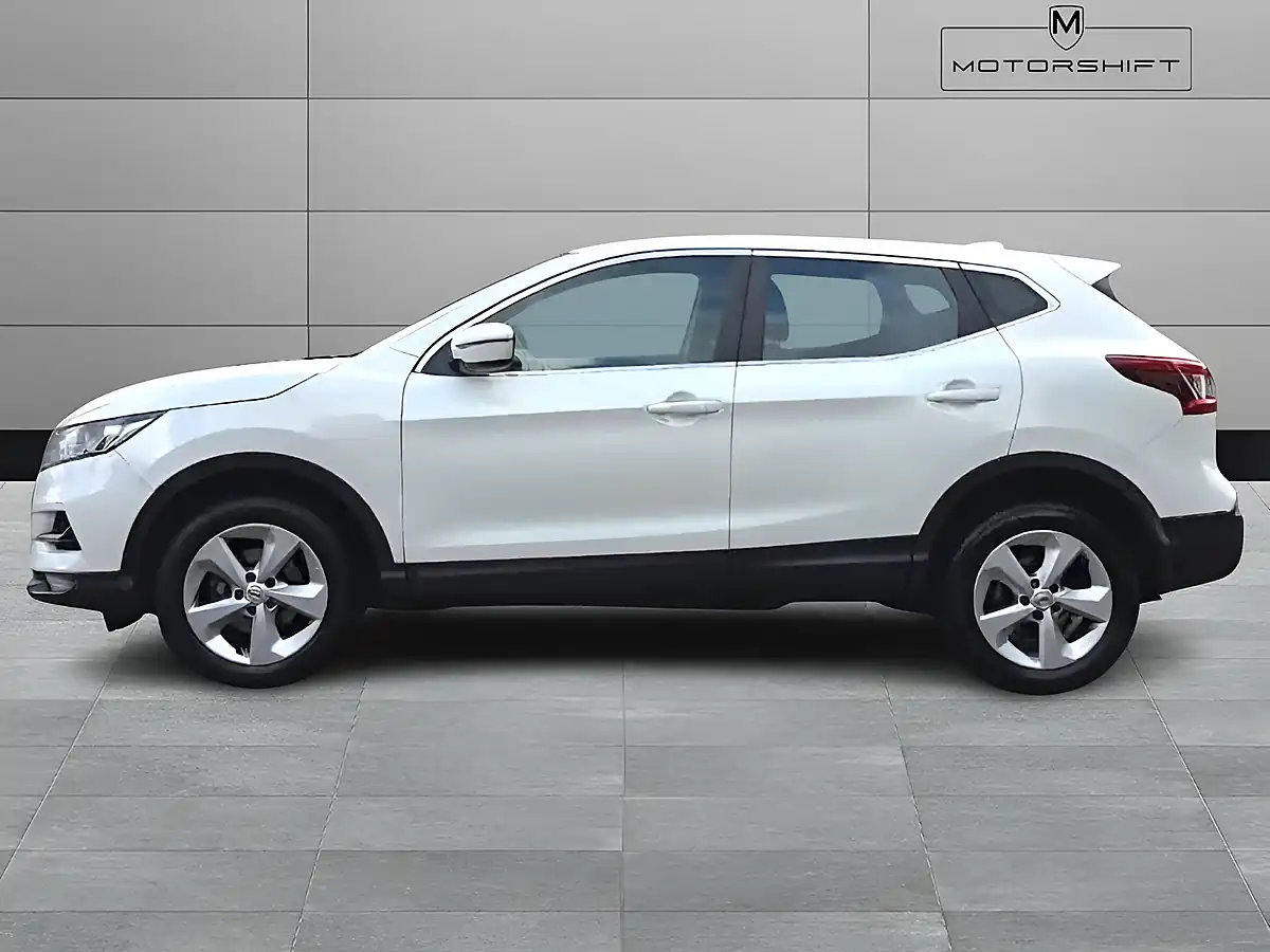 Used 2020 Nissan Qashqai Acenta Premium White - Interior and Exterior details 6