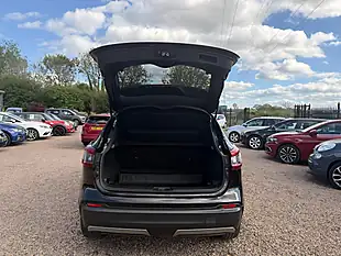 Used 2020 Nissan Qashqai N-Connecta Black - Interior and Exterior details 12