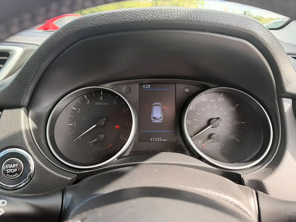 Used 2020 Nissan Qashqai N-Connecta Black - Interior and Exterior details 14