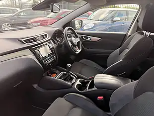 Used 2020 Nissan Qashqai N-Connecta Black - Interior and Exterior details 2