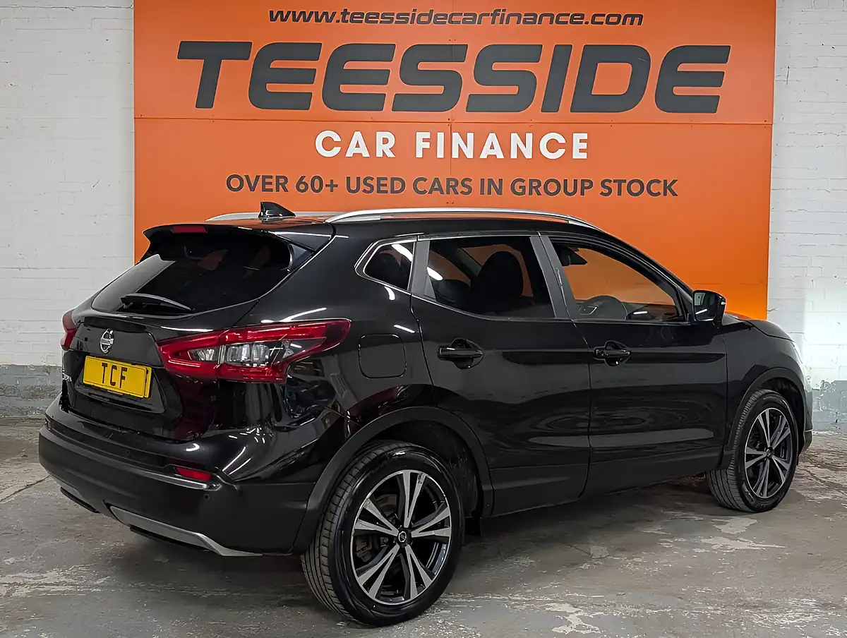 Used 2020 Nissan Qashqai N-Connecta Black - Interior and Exterior details 12