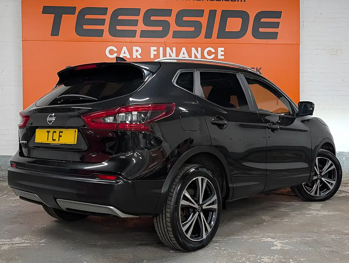 Used 2020 Nissan Qashqai N-Connecta Black - Interior and Exterior details 14