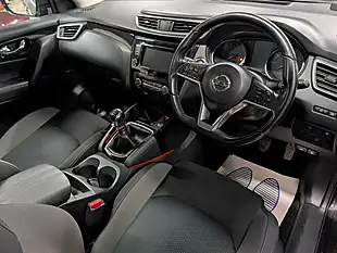 Used 2020 Nissan Qashqai N-Connecta Black - Interior and Exterior details 2