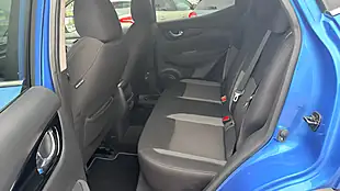 Used 2020 Nissan Qashqai N-Connecta Blue - Interior and Exterior details 12