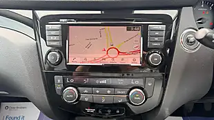 Used 2020 Nissan Qashqai N-Connecta Blue - Interior and Exterior details 13