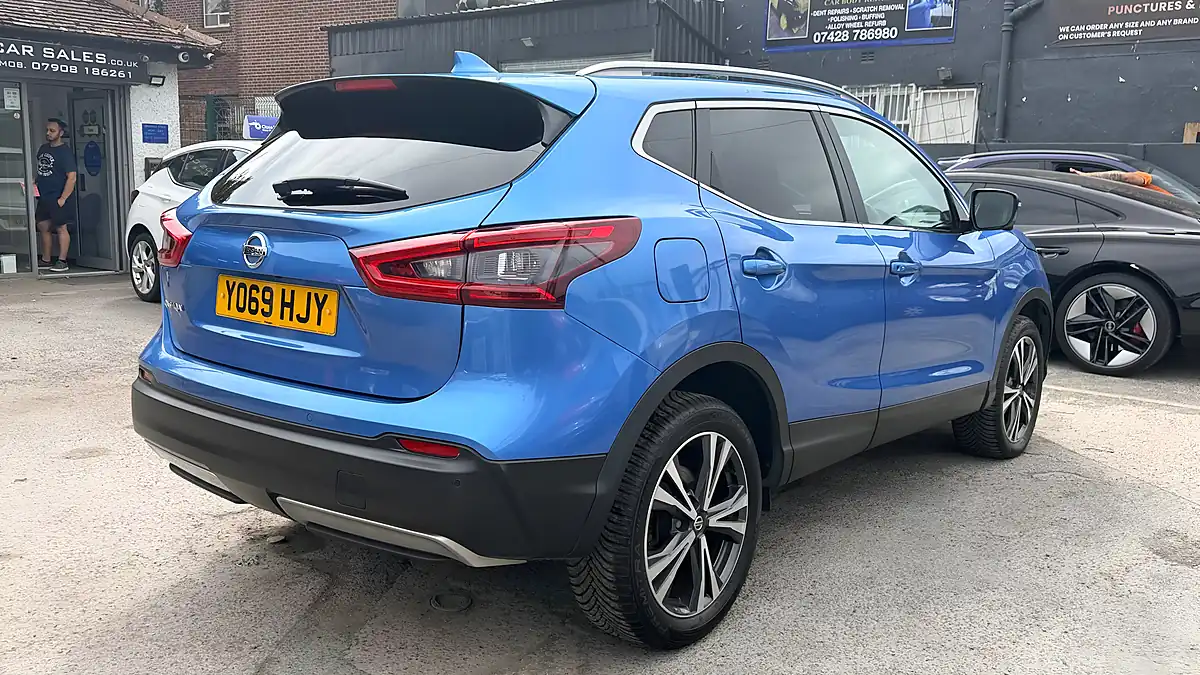 Used 2020 Nissan Qashqai N-Connecta Blue - Interior and Exterior details 3