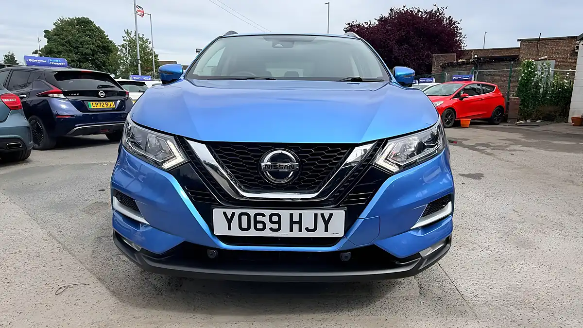 Used 2020 Nissan Qashqai N-Connecta Blue - Interior and Exterior details 8