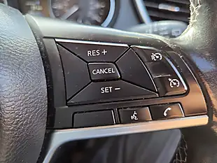 Used 2020 Nissan Qashqai N-Connecta Blue - Interior and Exterior details 14