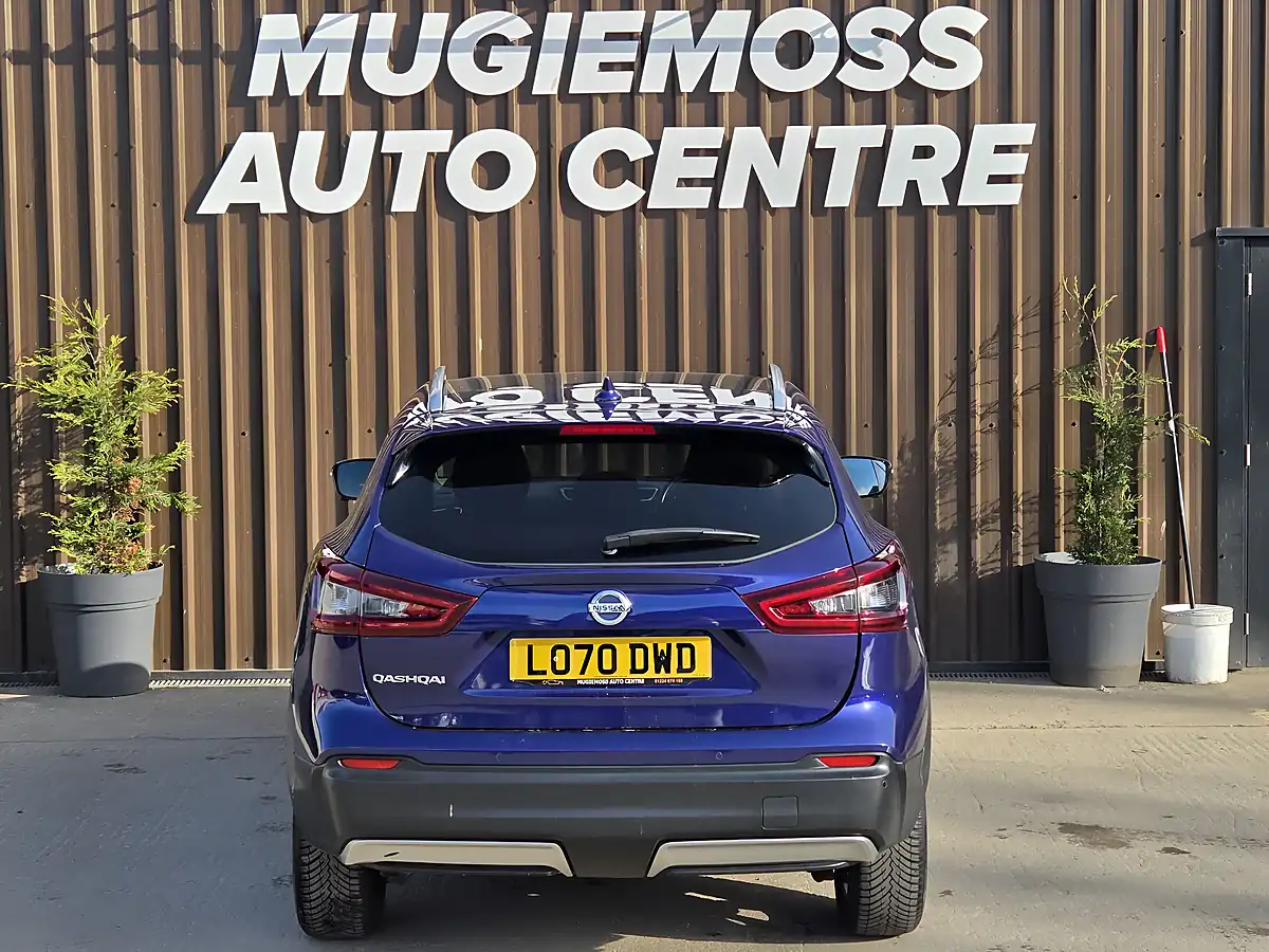 Used 2020 Nissan Qashqai N-Connecta Blue - Interior and Exterior details 5