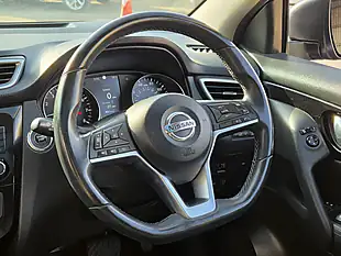 Used 2020 Nissan Qashqai N-Connecta Blue - Interior and Exterior details 7