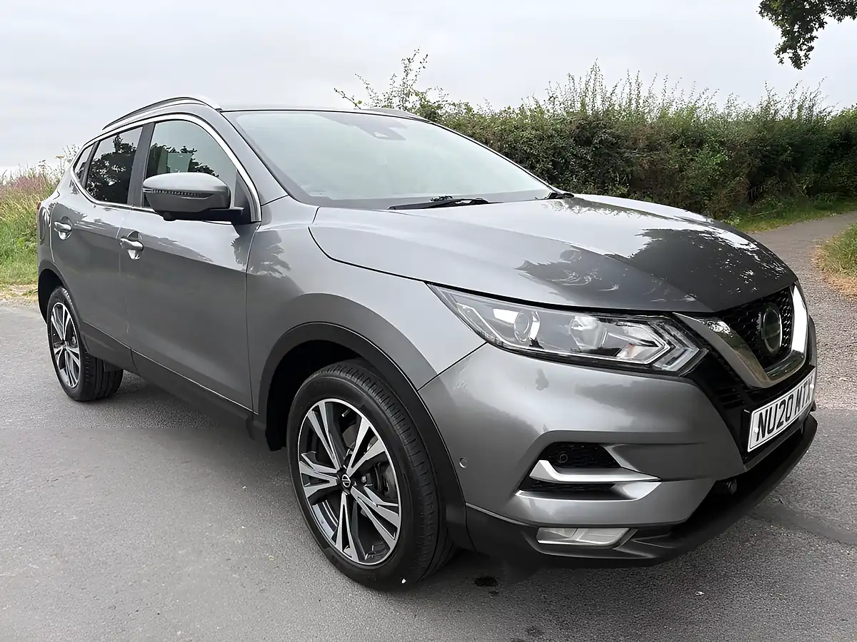 Used 2020 Nissan Qashqai N-Connecta Grey - Interior and Exterior details 14