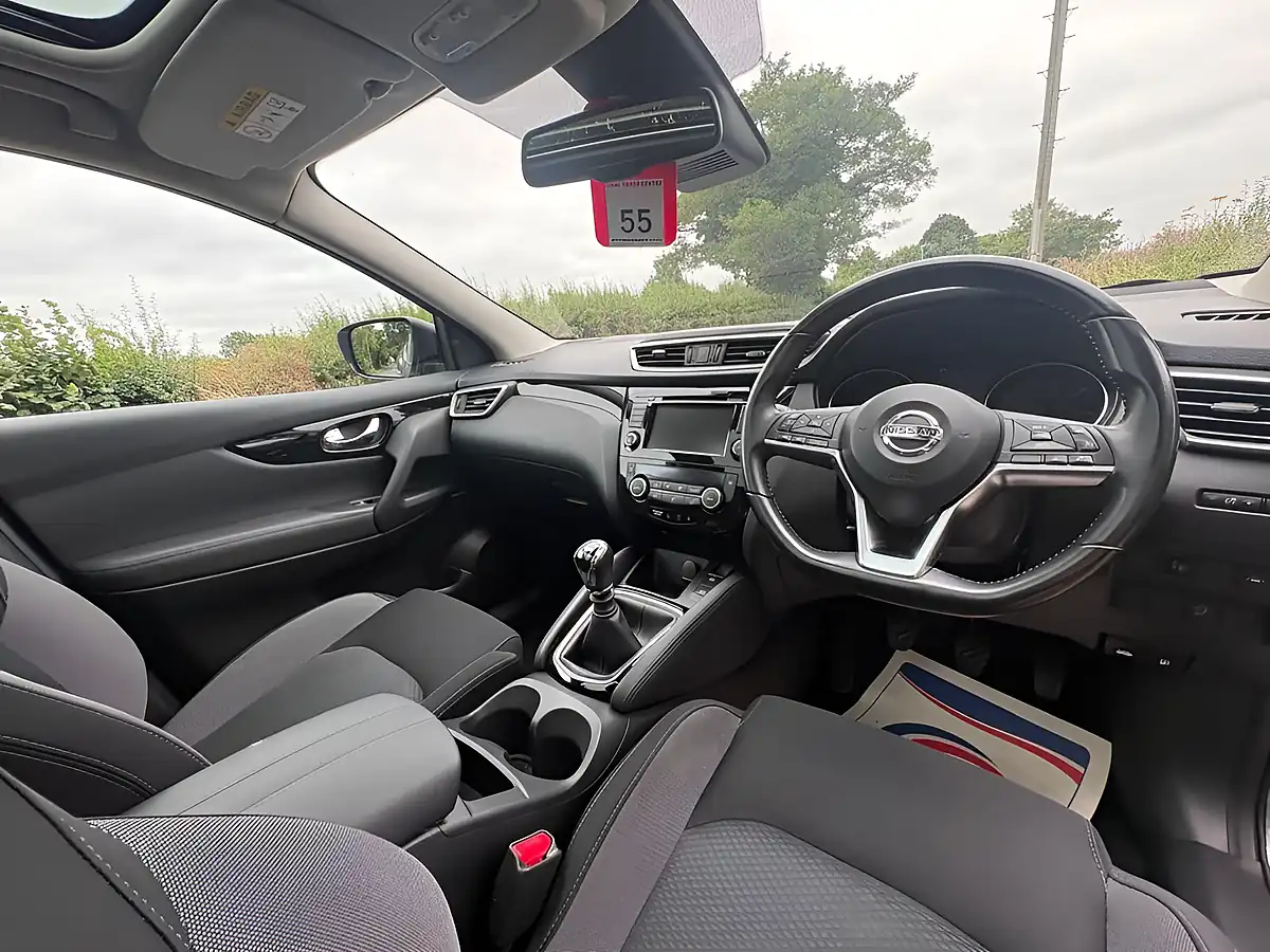 Used 2020 Nissan Qashqai N-Connecta Grey - Interior and Exterior details 20