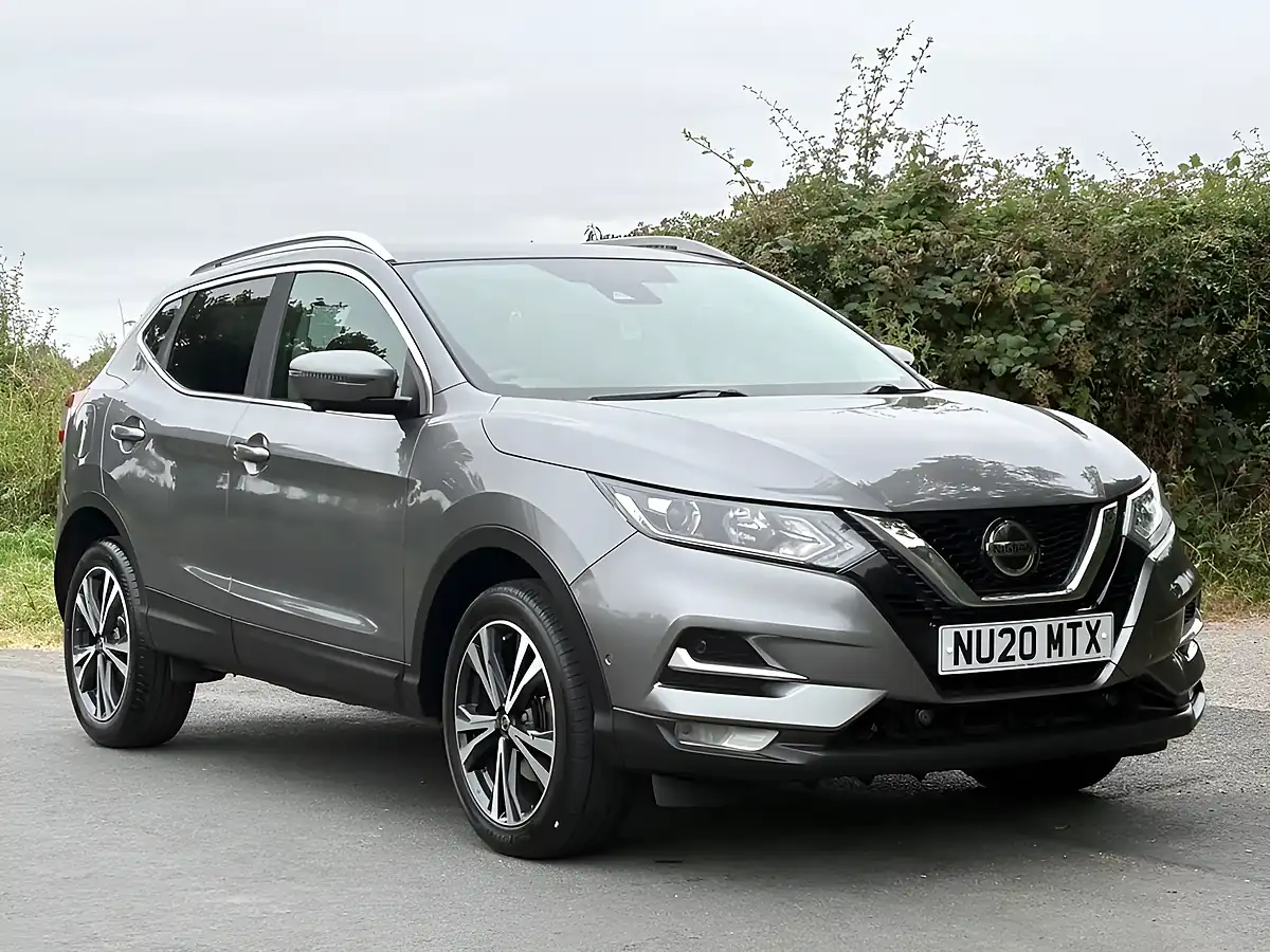 Used 2020 Nissan Qashqai N-Connecta Grey - Interior and Exterior details 3