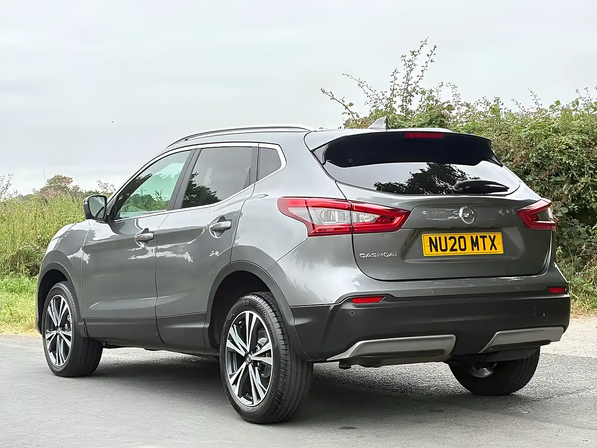 Used 2020 Nissan Qashqai N-Connecta Grey - Interior and Exterior details 7