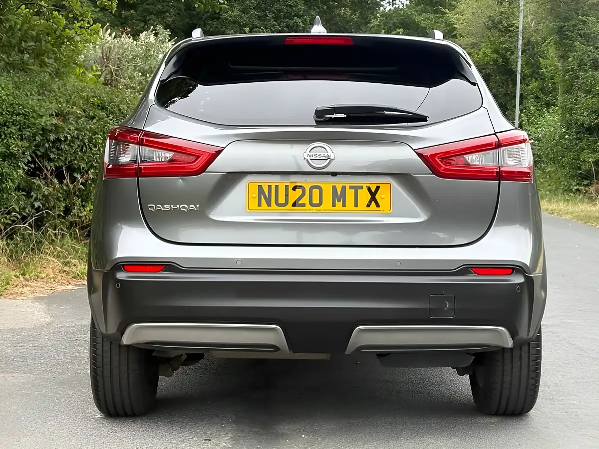 Used 2020 Nissan Qashqai N-Connecta Grey - Interior and Exterior details 8