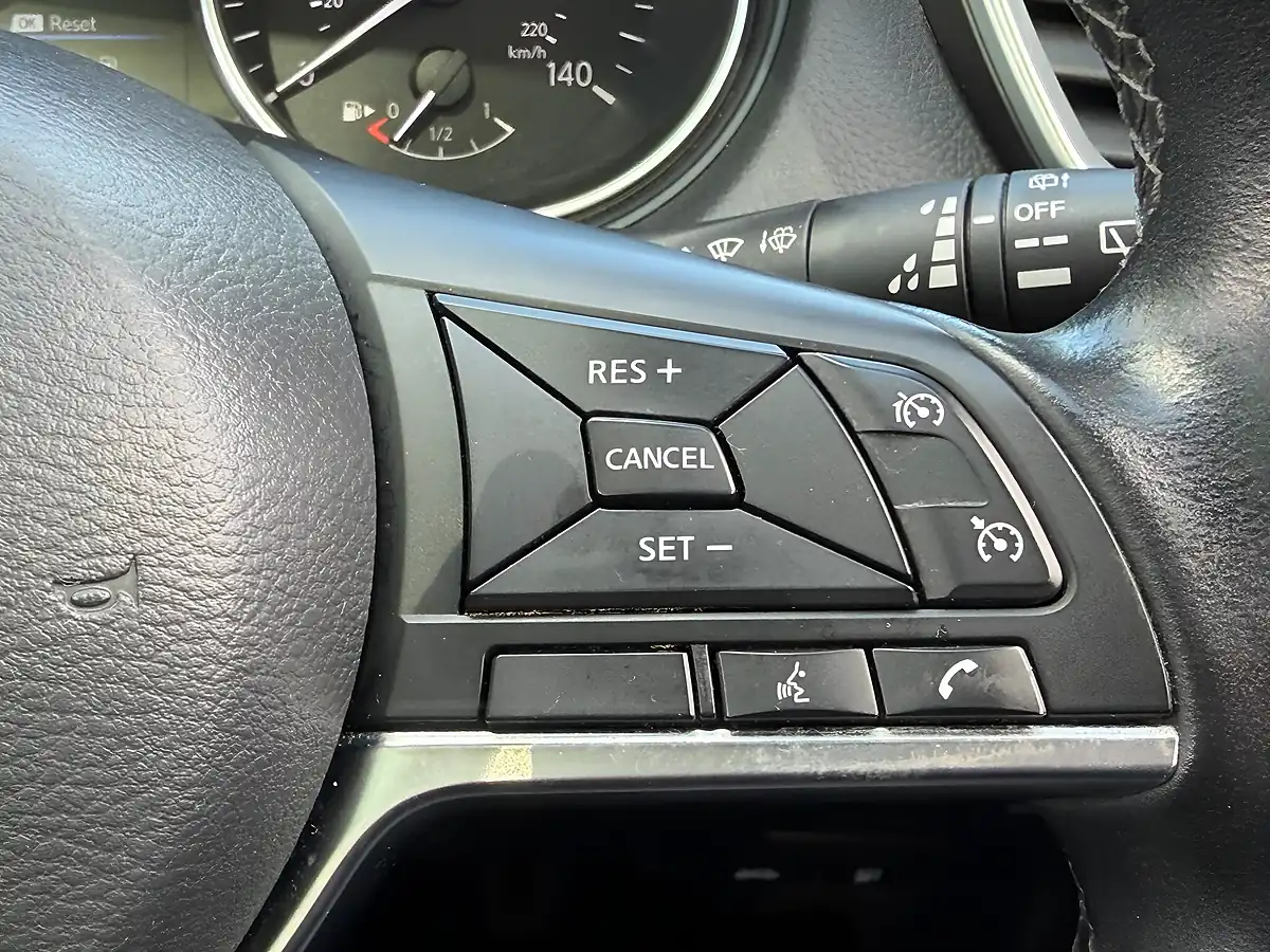 Used 2020 Nissan Qashqai N-Connecta - Interior and Exterior details 17