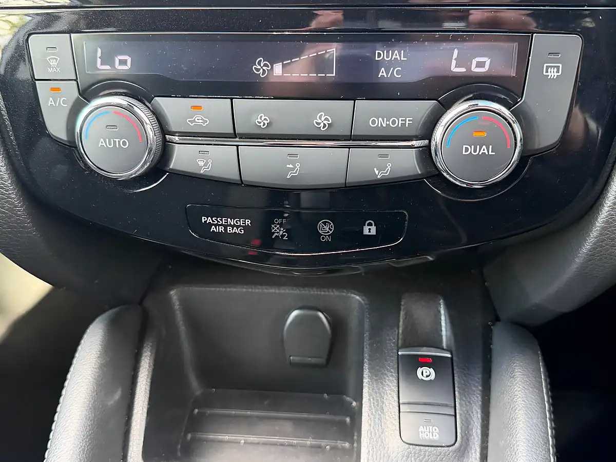 Used 2020 Nissan Qashqai N-Connecta - Interior and Exterior details 18