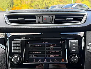 Used 2020 Nissan Qashqai N-Connecta - Interior and Exterior details 20
