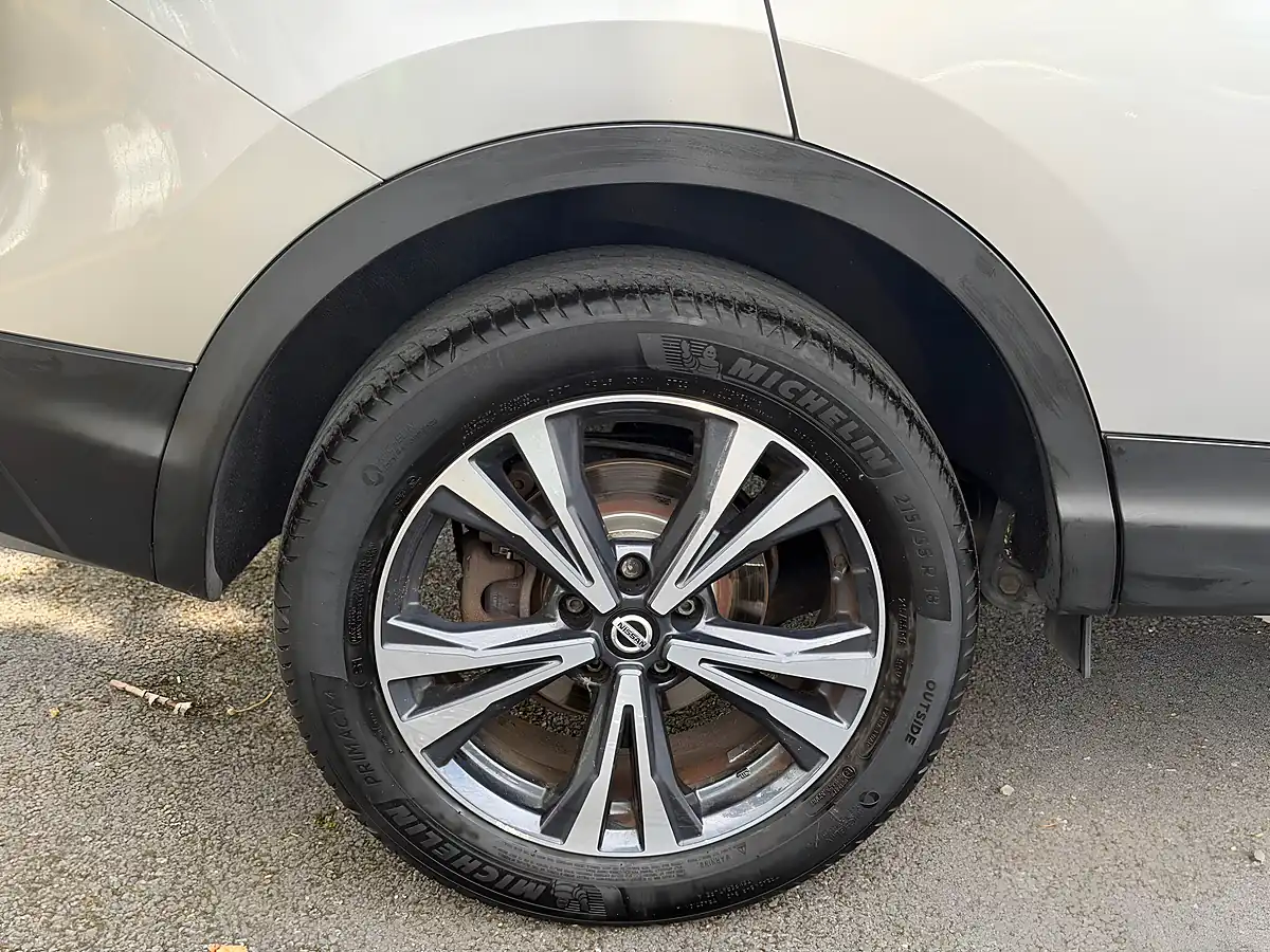 Used 2020 Nissan Qashqai N-Connecta - Interior and Exterior details 8