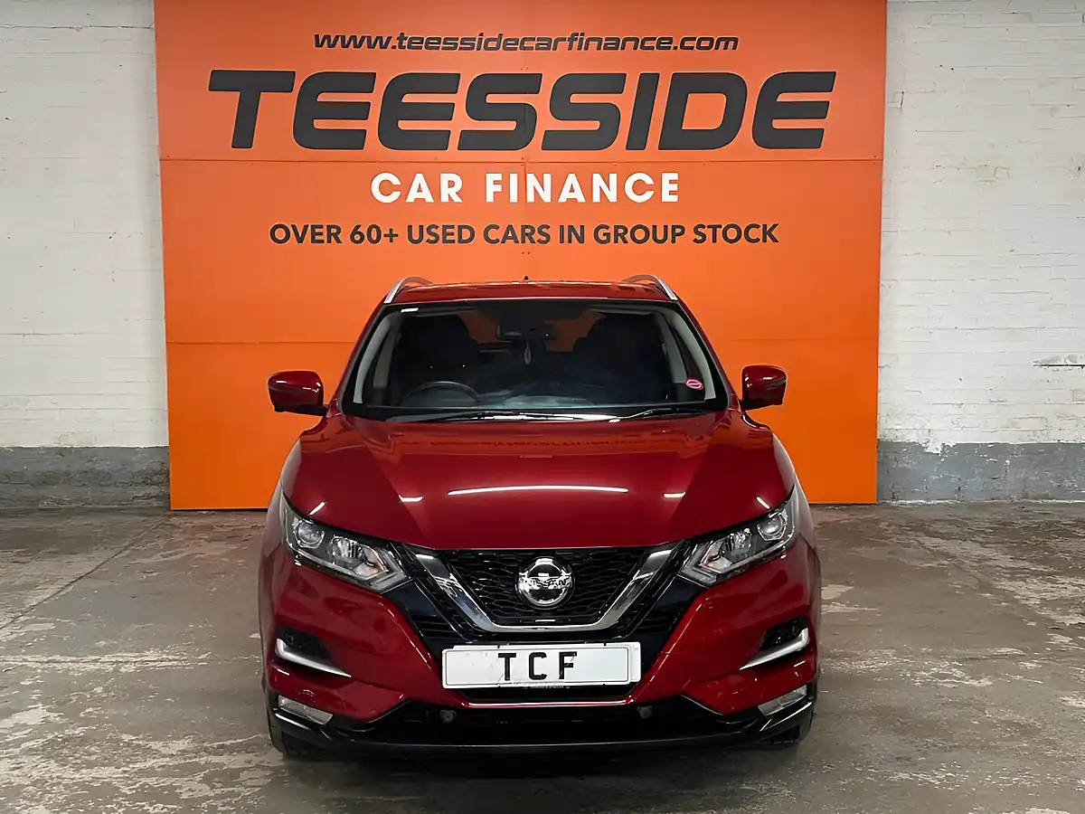 Used 2020 Nissan Qashqai N-Connecta Red - Interior and Exterior details 10