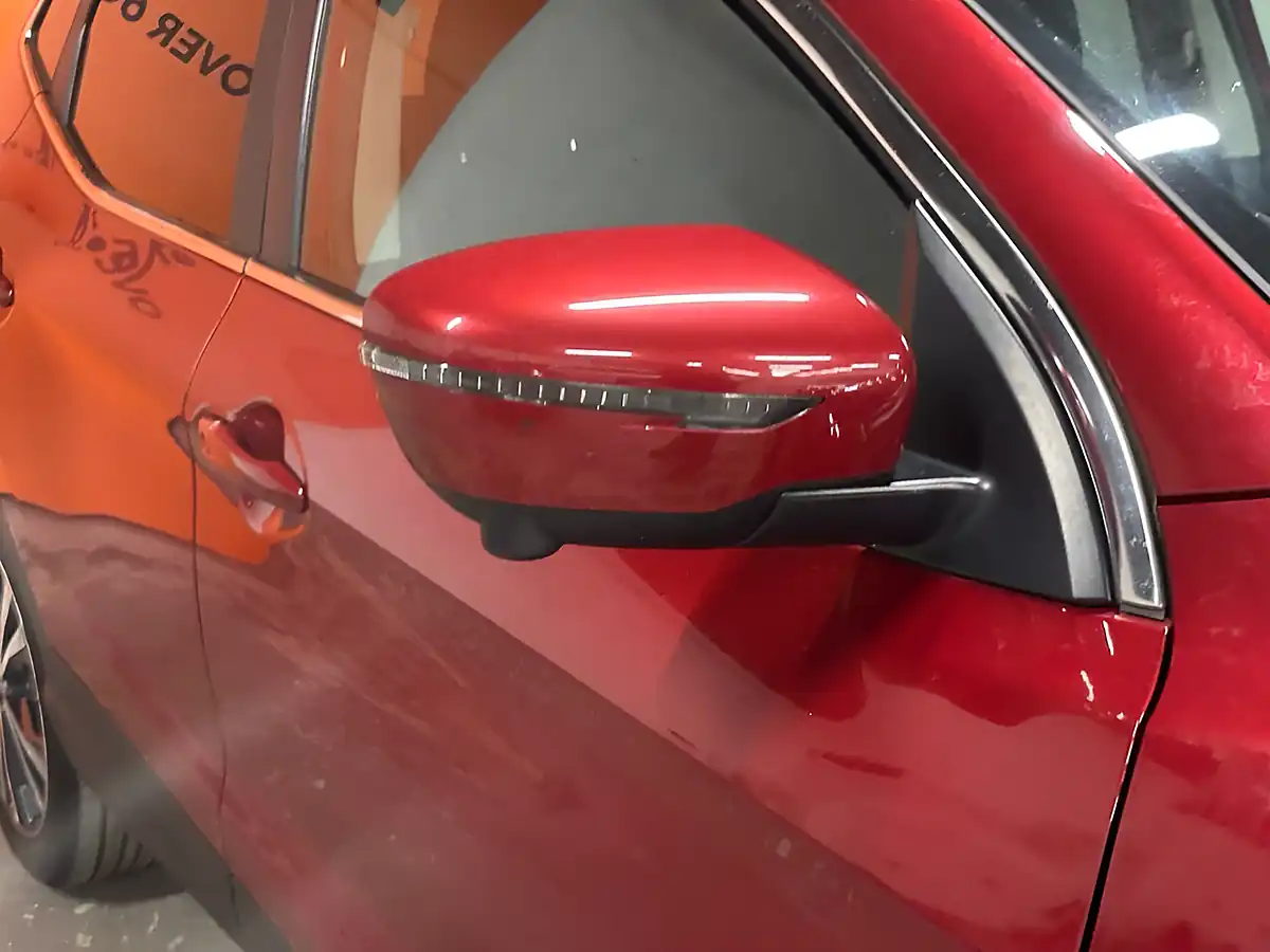 Used 2020 Nissan Qashqai N-Connecta Red - Interior and Exterior details 14