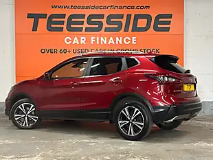 Used 2020 Nissan Qashqai N-Connecta Red - Interior and Exterior details 17