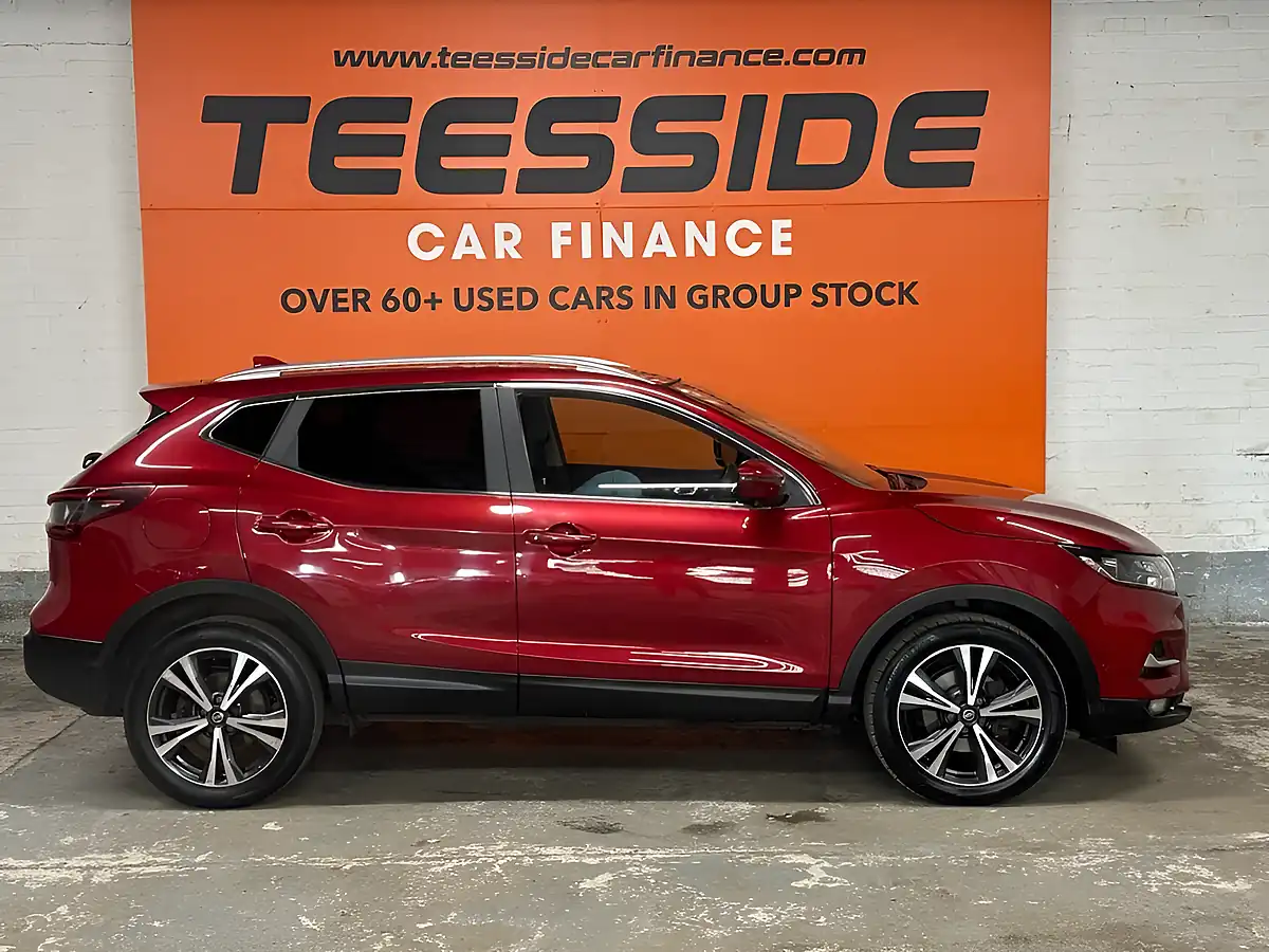 Used 2020 Nissan Qashqai N-Connecta Red - Interior and Exterior details 2