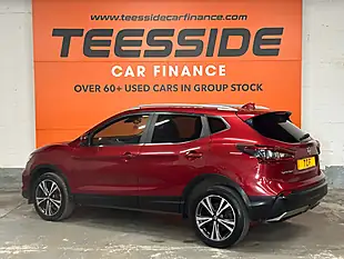 Used 2020 Nissan Qashqai N-Connecta Red - Interior and Exterior details 3