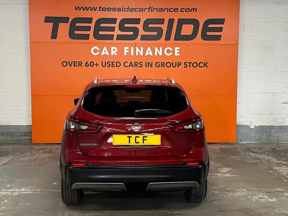 Used 2020 Nissan Qashqai N-Connecta Red - Interior and Exterior details 4
