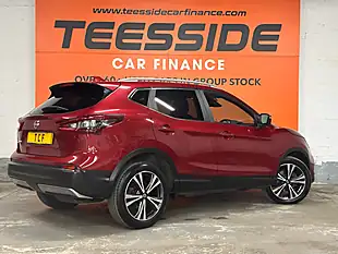 Used 2020 Nissan Qashqai N-Connecta Red - Interior and Exterior details 6