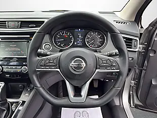 Used 2020 Nissan Qashqai N-Connecta Silver - Interior and Exterior details 10