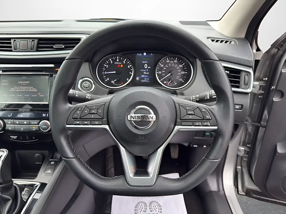 Used 2020 Nissan Qashqai N-Connecta Silver - Interior and Exterior details 10