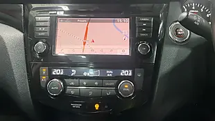 Used 2020 Nissan Qashqai N-Connecta Silver - Interior and Exterior details 11