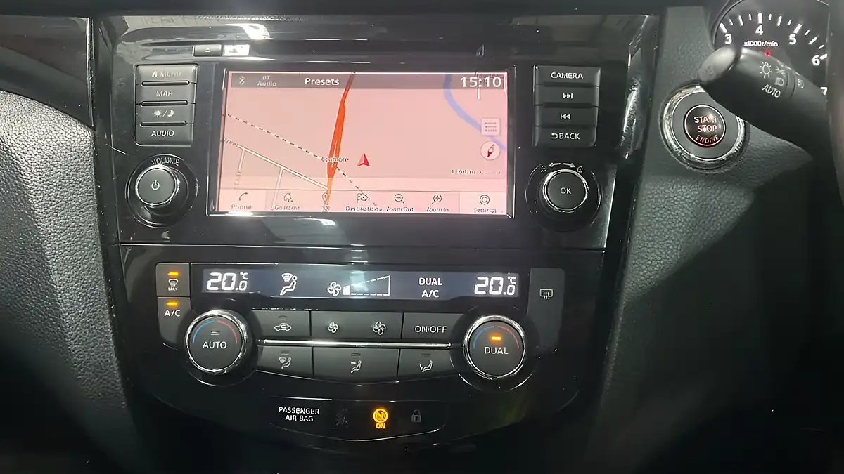 Used 2020 Nissan Qashqai N-Connecta Silver - Interior and Exterior details 11