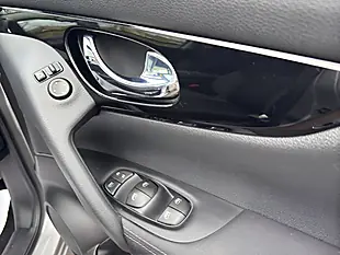 Used 2020 Nissan Qashqai N-Connecta Silver - Interior and Exterior details 13