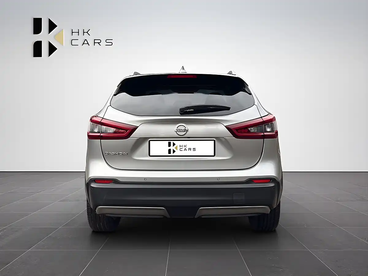 Used 2020 Nissan Qashqai N-Connecta Silver - Interior and Exterior details 4