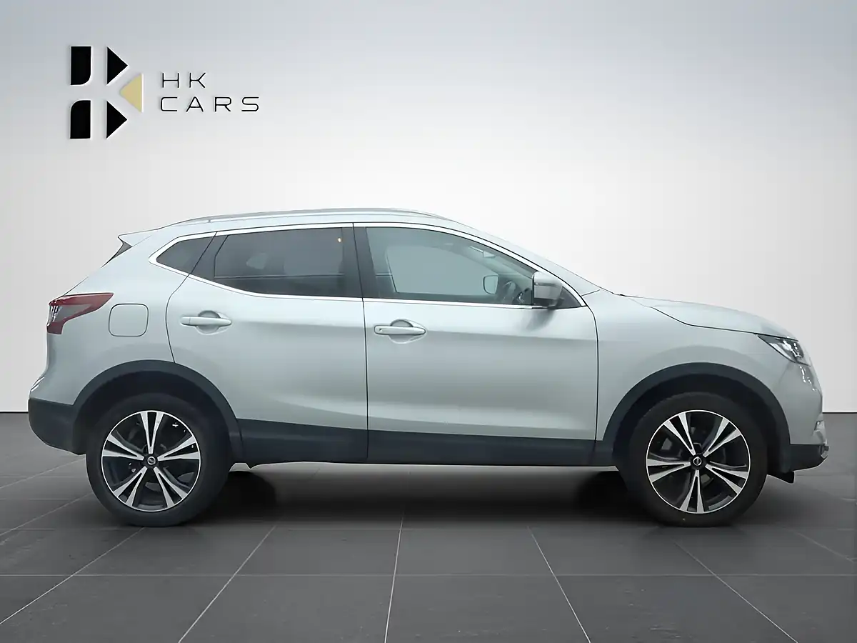 Used 2020 Nissan Qashqai N-Connecta Silver - Interior and Exterior details 5