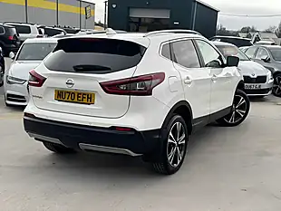 Used 2020 Nissan Qashqai N-Connecta White - Interior and Exterior details 12