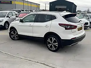 Used 2020 Nissan Qashqai N-Connecta White - Interior and Exterior details 7