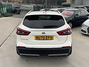 Used 2020 Nissan Qashqai N-Connecta White - Interior and Exterior details 9