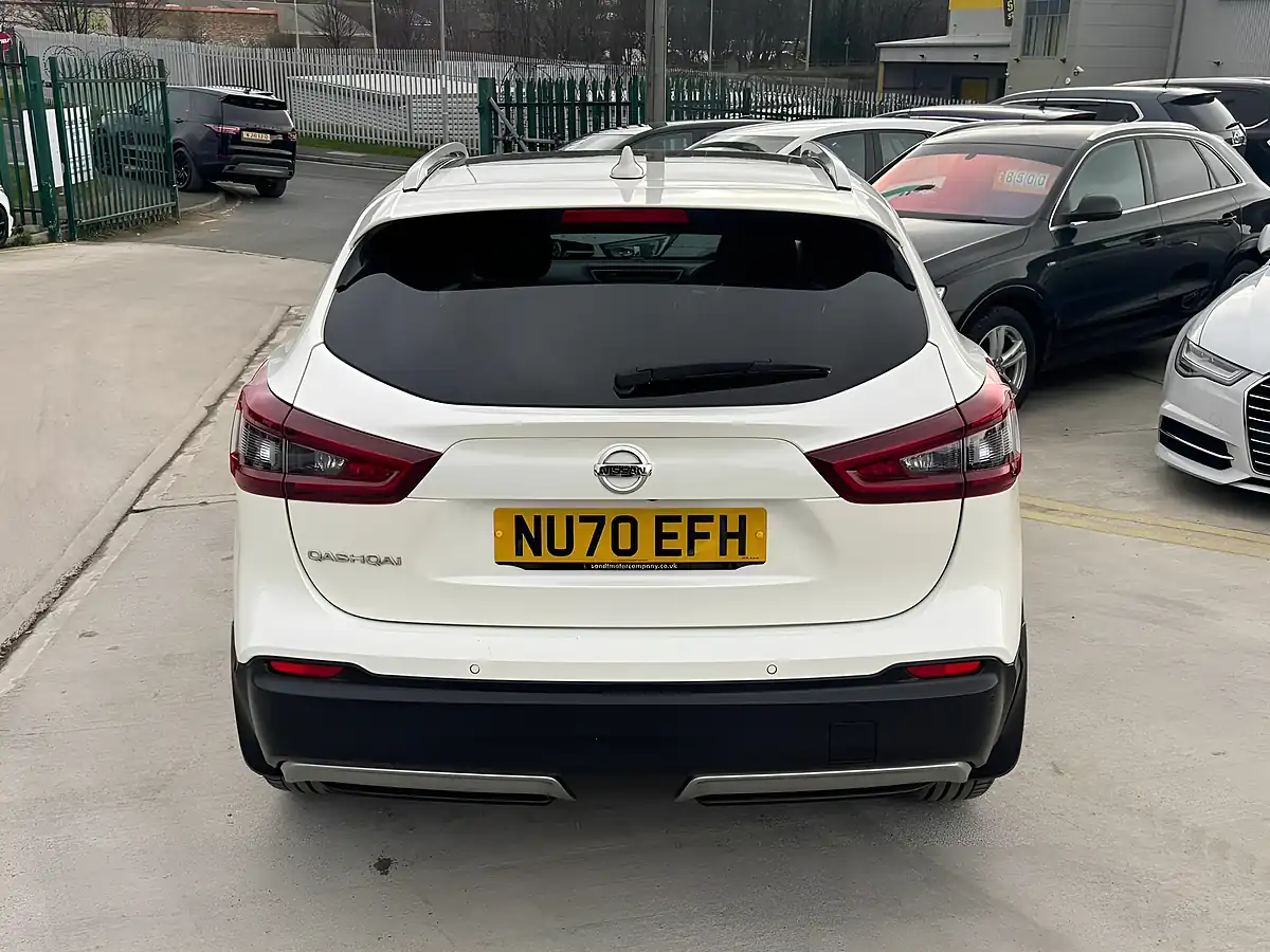 Used 2020 Nissan Qashqai N-Connecta White - Interior and Exterior details 9