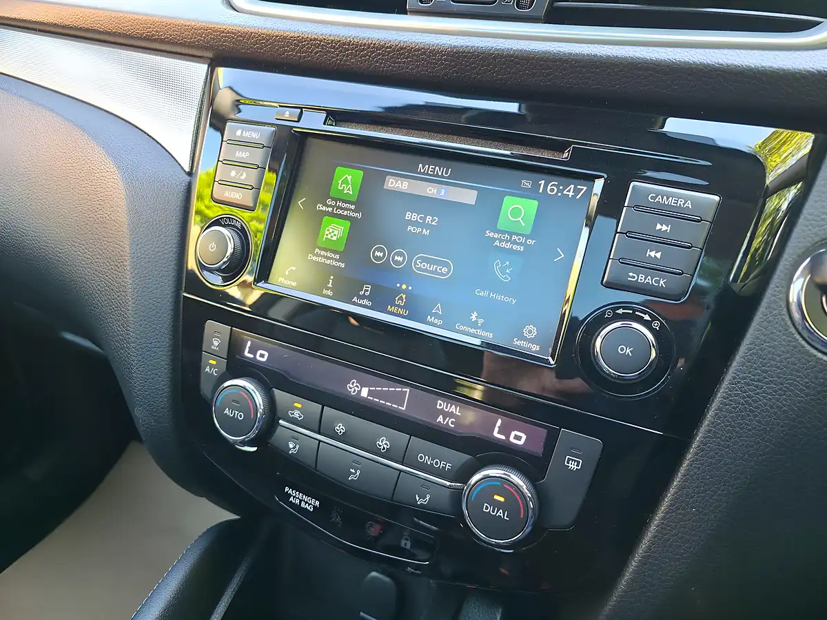 Used 2020 Nissan Qashqai N-Motion Bronze - Interior and Exterior details 16