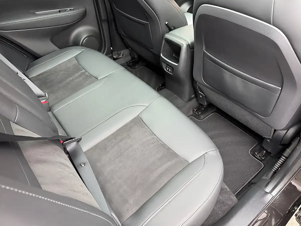 Used 2020 Nissan Qashqai N-Tec Black - Interior and Exterior details 16