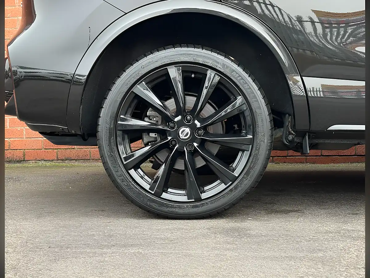 Used 2020 Nissan Qashqai N-Tec Black - Interior and Exterior details 19